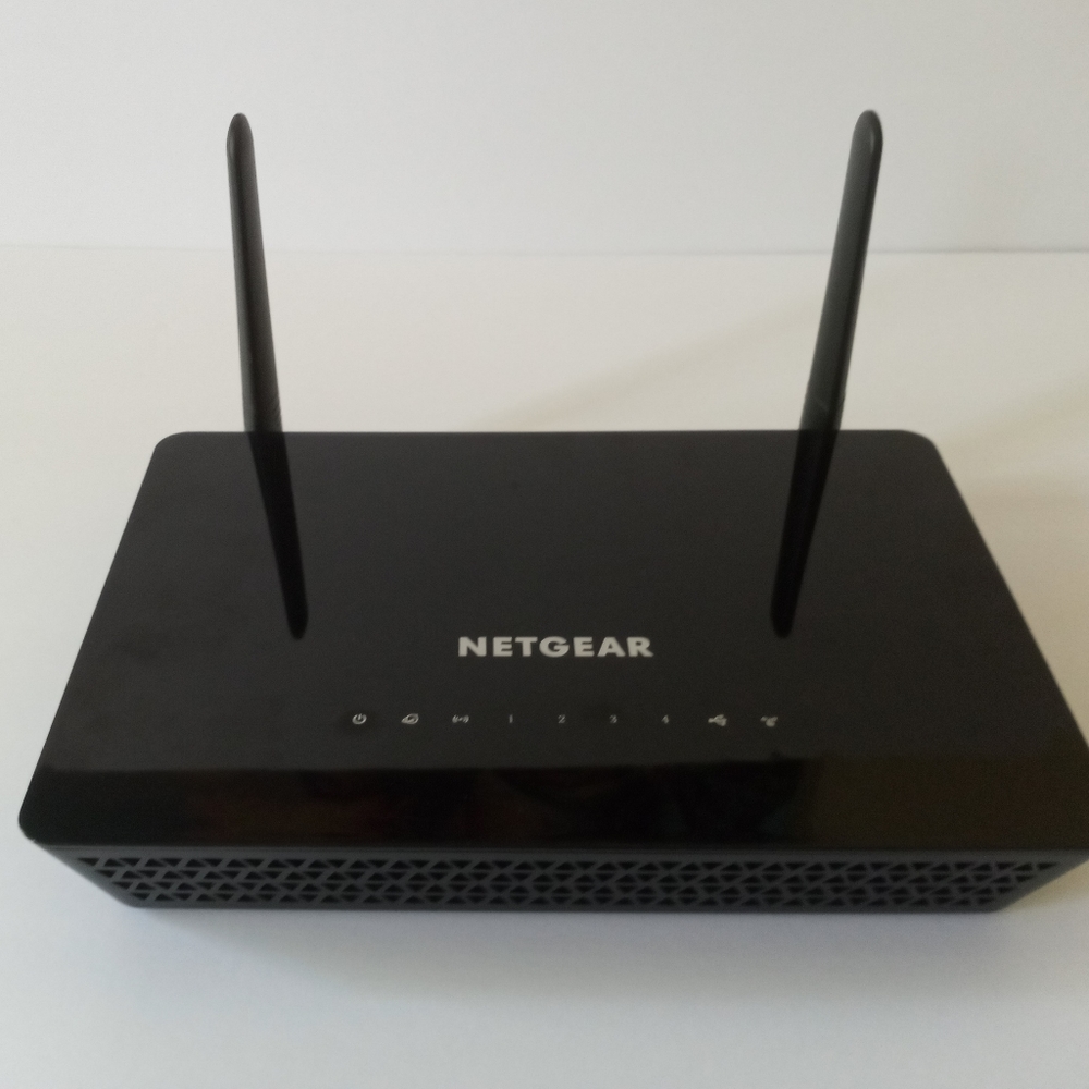 NETGEAR AC2100 Smart WiFi Router Dual Band Gigabit